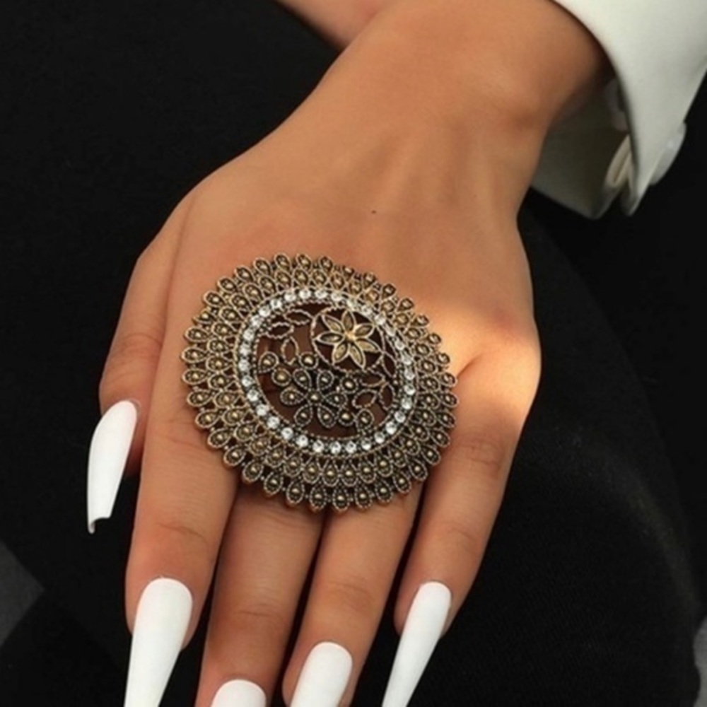 Oversized Medallion Rhinestone Ring ~ Brand New
